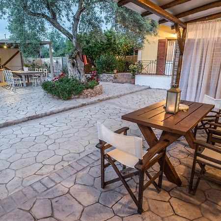 Averta Apartments Lefkáda エクステリア 写真