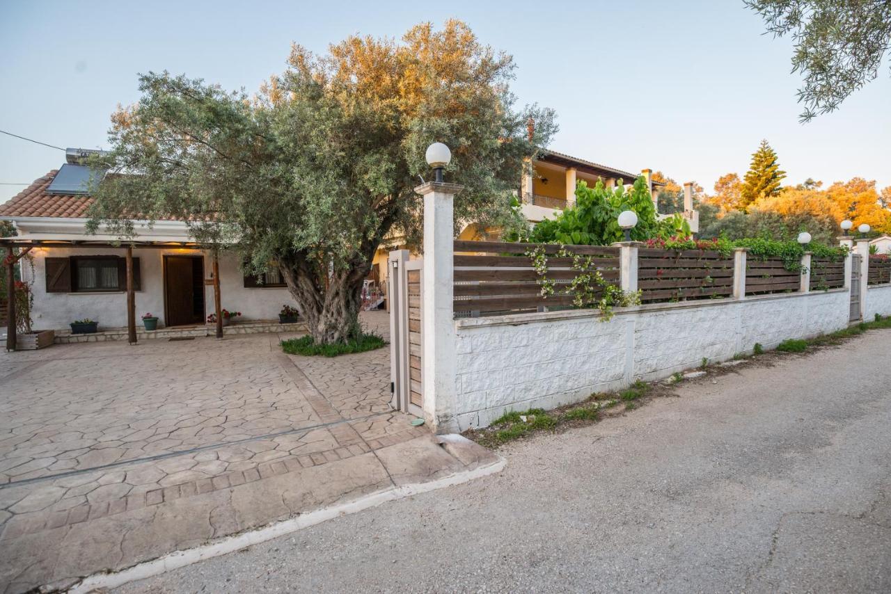 Averta Apartments Lefkáda エクステリア 写真