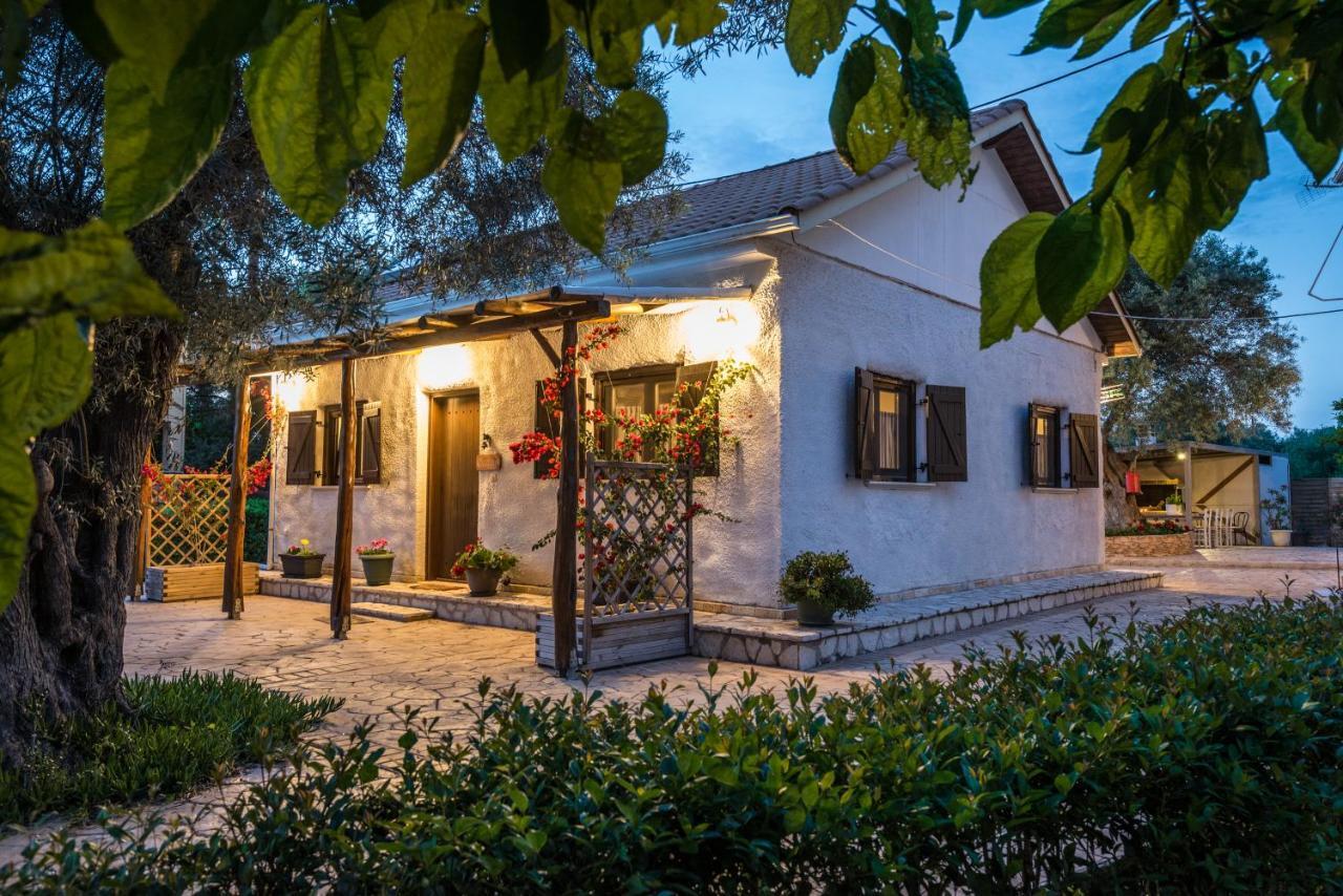 Averta Apartments Lefkáda エクステリア 写真